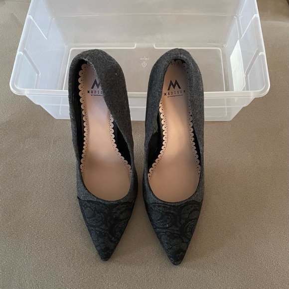 Madison by Shoe Dazzle pumps - Picture 4 of 4